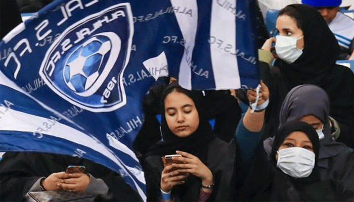 সৌদি নারীদের বোরকা পরতে হবে না