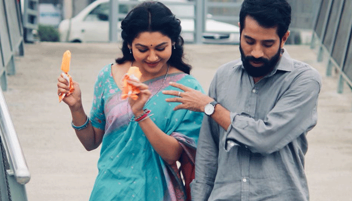 দেবীর গানে অনিমেষ-জয়া