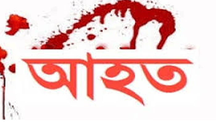 সীতাকুন্ডে  নিয়ন্ত্রণ হারিয়ে যাত্রীবাহী বাস মার্কেটে, আহত ২০