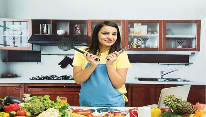 নব দম্পতির হেঁসেলঘর