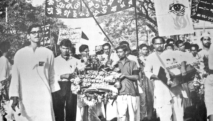 তীব্র শোকে অগাস্ট যখন জাগে...