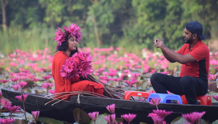 লাল শাপলার বিল সাতলা-বাগধা