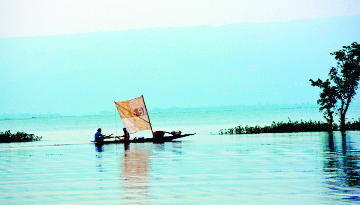 অপার সৌন্দর্যের লীলাভূমি তাহিরপুর