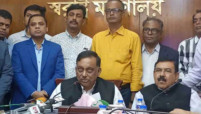 নতুন সড়ক পরিবহন আইন স্থগিত করা হয়নি