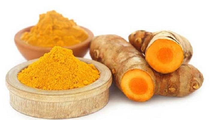 শীতে ত্বকের যত্নে করতে পারেন হলুদের ব্যবহার