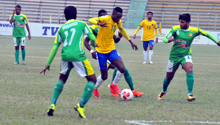 আশা বাঁচিয়ে রাখল রহমতগঞ্জ