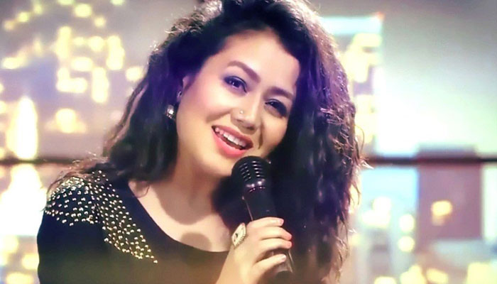 কোলে নিয়ে মঞ্চেই বিয়ের প্রস্তাব