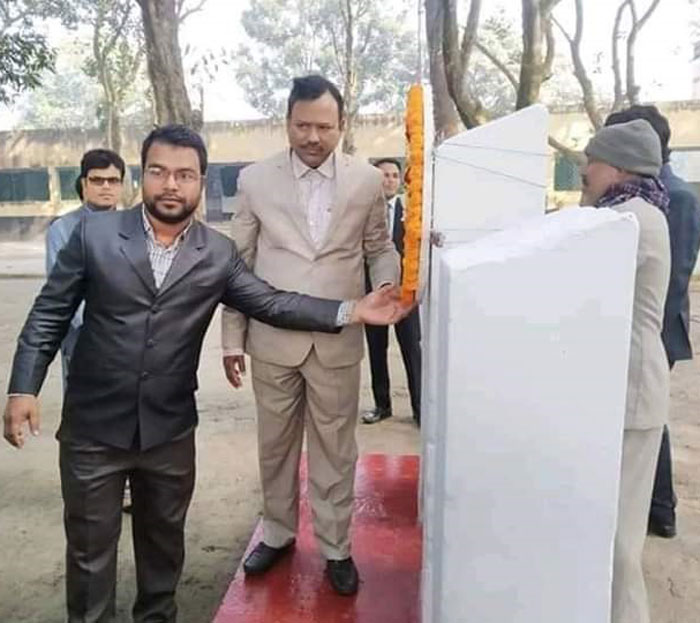 শহীদ বেদীতে জুতা পায়ে অধ্যক্ষ, অতঃপর...