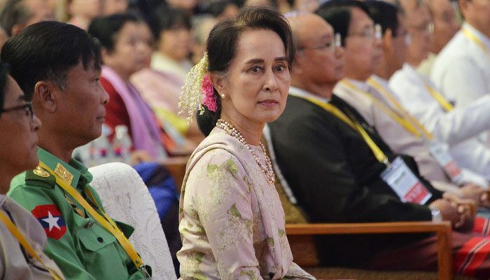 রাজনৈতিক স্বার্থেই সুচির হেগ মিশন