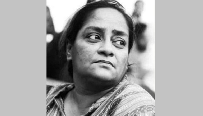 ইশরাত নিশাতকে অশ্রুসজল বিদায়
