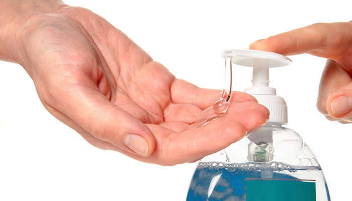 হ্যান্ড স্যানিটাইজার ব্যবহার