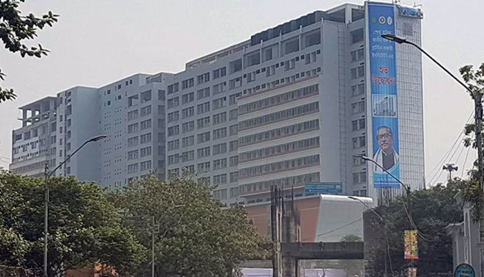 করোনা চিকিৎসায় খালি হচ্ছে ঢামেক বার্ন ইউনিট