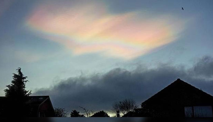 ওজনস্তরে হঠাৎ গর্ত! চিন্তিত বিজ্ঞানীরা