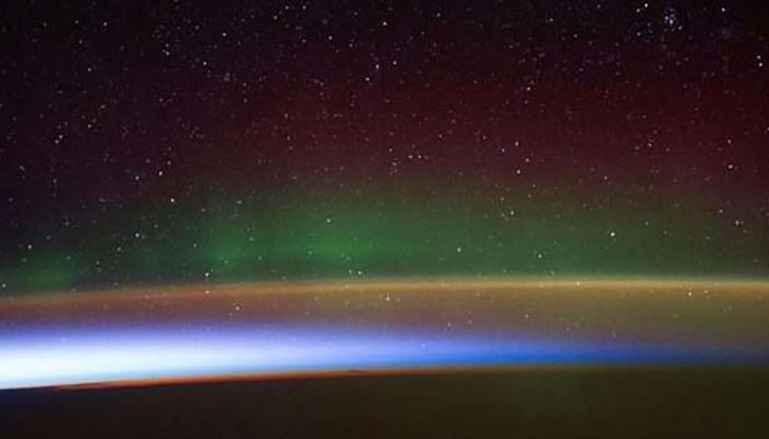 ওজনস্তরে হঠাৎ গর্ত! চিন্তিত বিজ্ঞানীরা