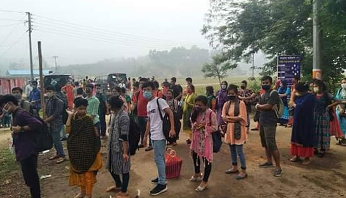 সারাদেশ থেকে খাগড়াছড়িতে আসছে মানুষ