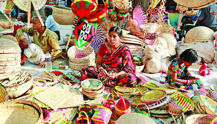 বিপর্যস্ত বৈশাখী অর্থনীতি