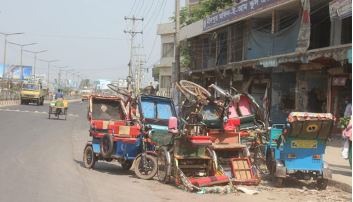কড়াকড়ির মধ্যেও রাজধানীতে আসছে গাড়ি