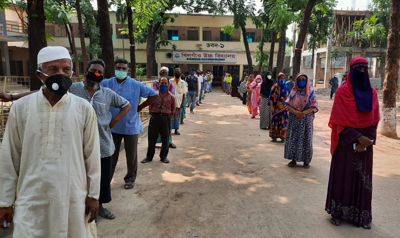১৪ হাজার পরিবারকে ত্রাণ দিচ্ছেন সাবের হোসেন