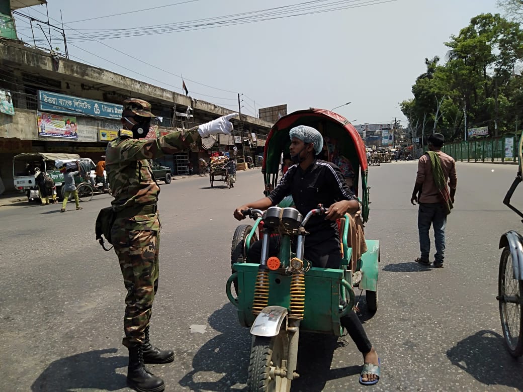 লকডাউনে অন্যরকম জীবন