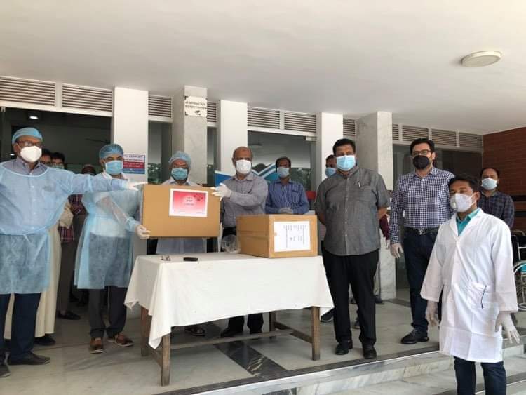 লকডাউনে অন্যরকম জীবন