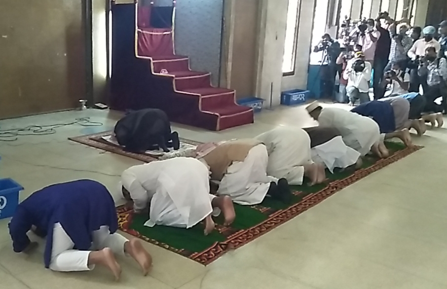 লকডাউনে অন্যরকম জীবন