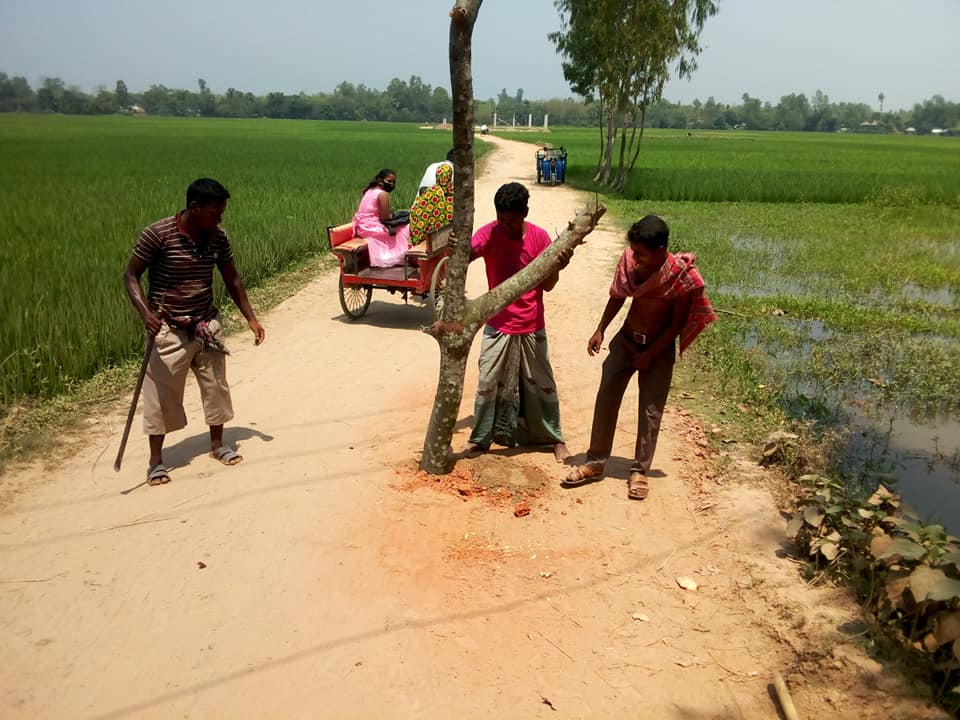 লকডাউনে অন্যরকম জীবন