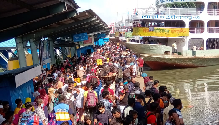 সদরঘাটে ঘরমুখী মানুষের ঈদযাত্রা