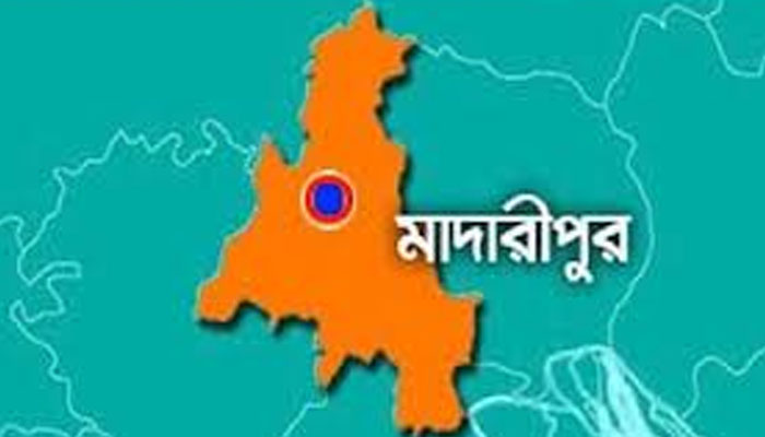মাদারীপুরে আধিপত্য বিস্তার নিয়ে পল্লী রণক্ষেত্র