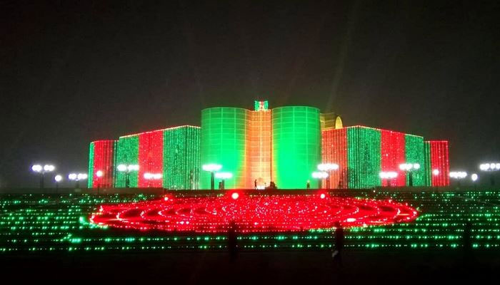 নতুন আলোয় সাজছে সংসদ ভবন