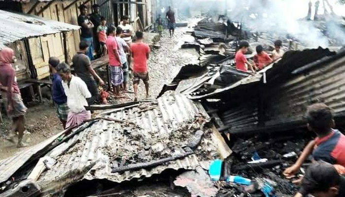 রাঙ্গাবালীতে অগ্নিকাণ্ডে ৭ দোকান পুড়ে ছাই