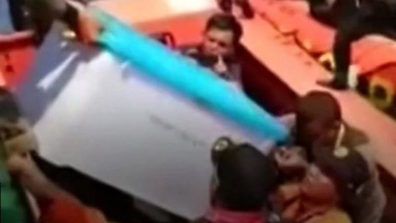 ইন্দোনেশিয়ার বিমানের ধ্বংসাবশেষ উদ্ধারের দাবি