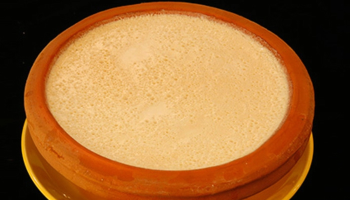 বাড়িতেই বানান সুস্বাদু মিষ্টি দই