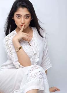 প্রথমবার শাকিবের নায়িকা পূজা চেরি