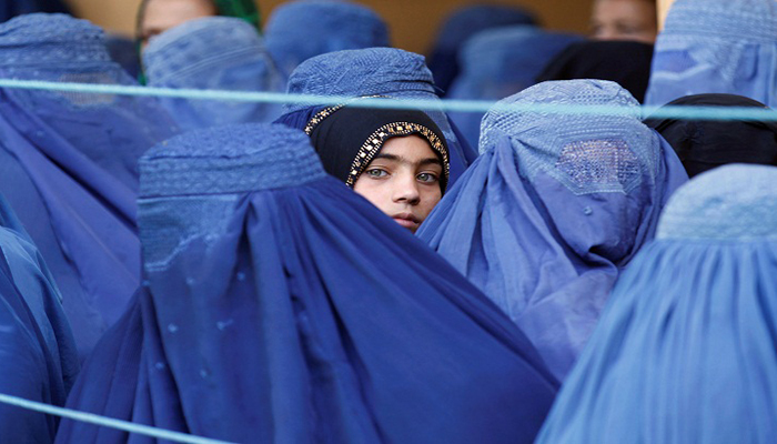 আফগানিস্তানে কর্মজীবী নারীদের ঘরে থাকার নির্দেশ তালেবানের