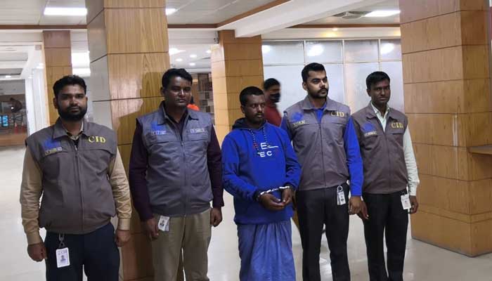 শারীরিক সম্পর্কে অসম্মতি দেয়ায় প্রেমিকা ও তার মাকে খুন করে আনোয়ার