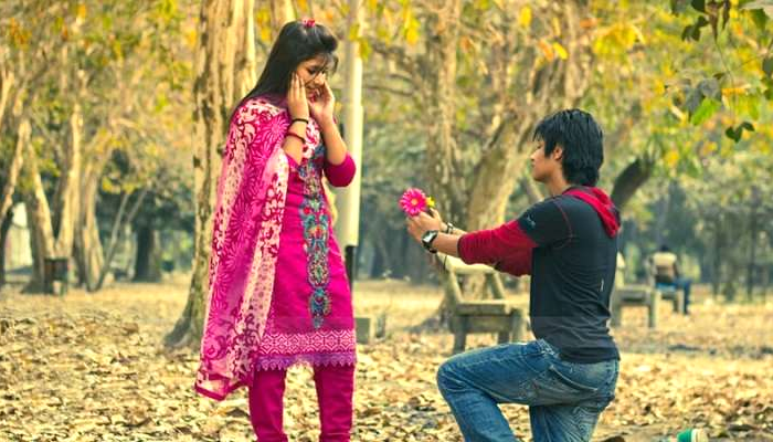 প্রপোজ ডে : ‘আই লাভ ইউ’ নয়, প্রেম নিবেদন করুন ভিন্নভাবে