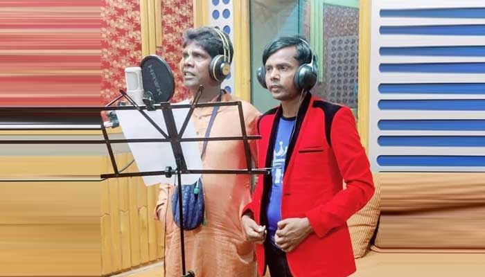 বাদাম কাকুর সঙ্গে হিরো আলম ‘হাউ ফানি’!
