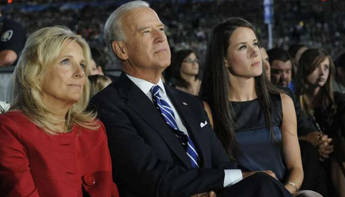 বাইডেনের স্ত্রী ও কন্যার রাশিয়ায় প্রবেশে নিষেধাজ্ঞা