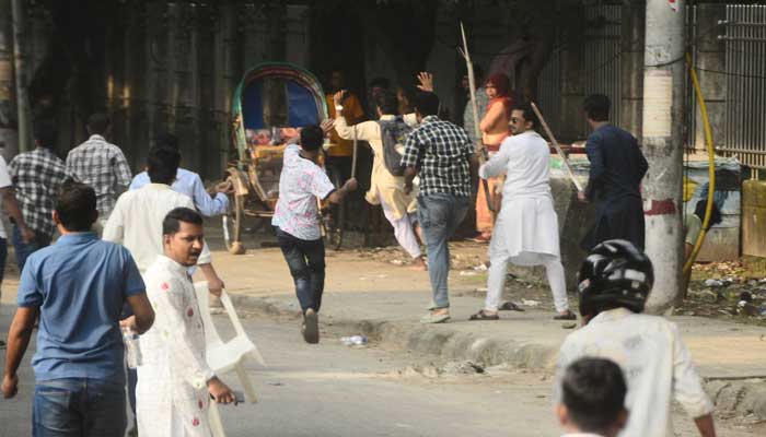 আবরারের স্মরণসভায় ছাত্রলীগের হামলা, আহত ১৩