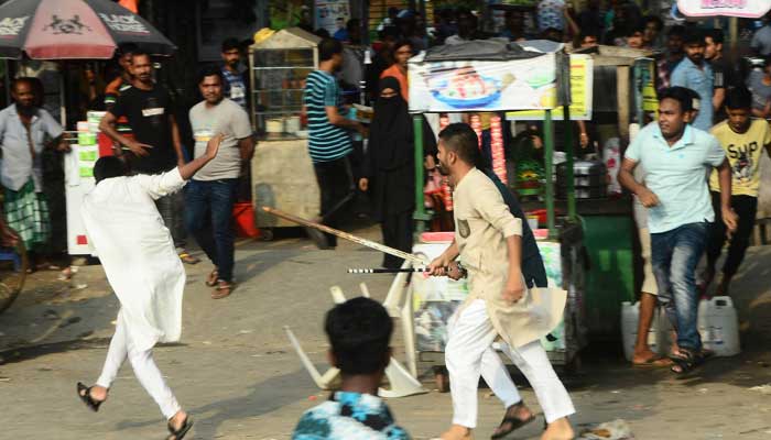 আবরারের স্মরণসভায় ছাত্রলীগের হামলা, আহত ১৩