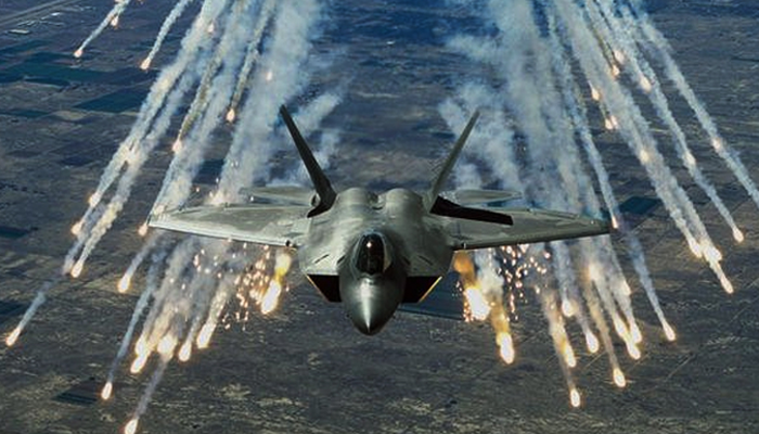 অস্ট্রেলিয়ায় পারমাণবিক যুদ্ধবিমান পাঠানোর প্রস্তুতি যুক্তরাষ্ট্রের