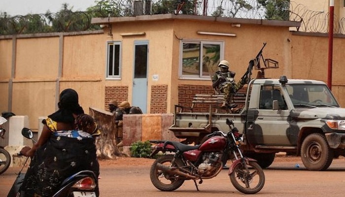 বুরকিনা ফাসোয় সামরিক শাসক দামিবাকে ক্ষমতাচ্যুত