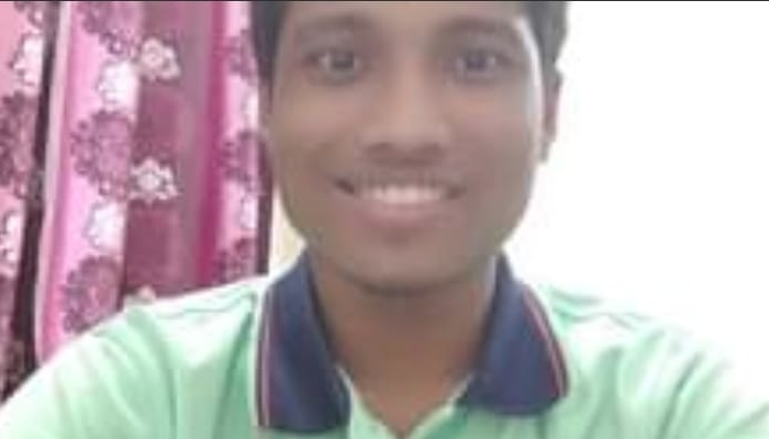 জগন্নাথ হলের ছাদ থেকে পড়ে শিক্ষার্থীর মৃত্যু