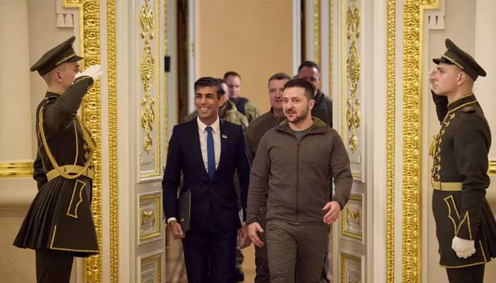 কিয়েভে জেলেনস্কির সঙ্গে ব্রিটিশ প্রধানমন্ত্রীর সাক্ষাৎ