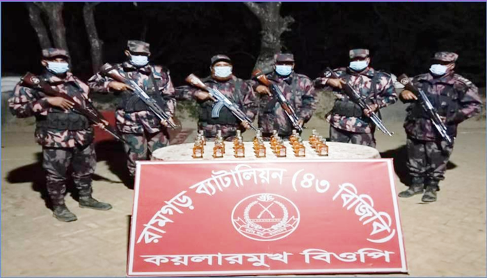 রামগড়ে বিজিবি'র অভিযানে ভারতীয় মদ জব্দ