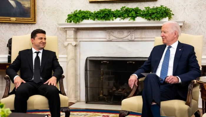 জেলেনস্কির যুক্তরাষ্ট্র সফরকে ঘিরে ক্রেমলিনের হুঁশিয়ারি