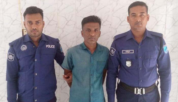 প্রধানমন্ত্রীকে নিয়ে কটূক্তি, আলফাডাঙ্গায় বিএনপি কর্মী আটক