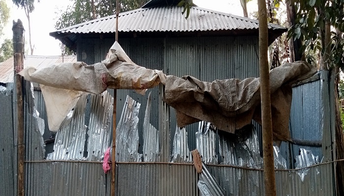 গঙ্গাচড়ায় বাড়িতে হামলা, পুত্রবধূ আহত