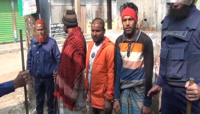 তুচ্ছ বিষয় নিয়ে সংঘর্ষে থমথমে ব্রাহ্মণবাড়িয়া