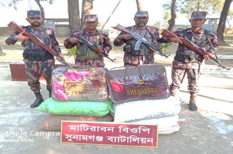 সুনামগঞ্জ সীমান্তে ভারতীয় মদ জব্দ